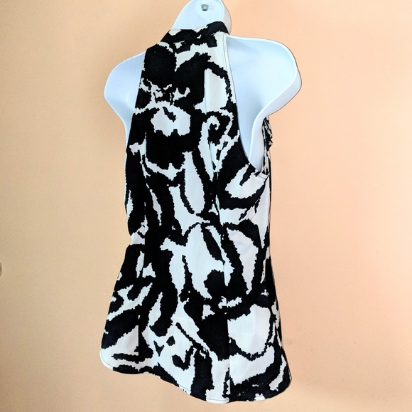 Express Design Studio Top - Picture 3 of 5